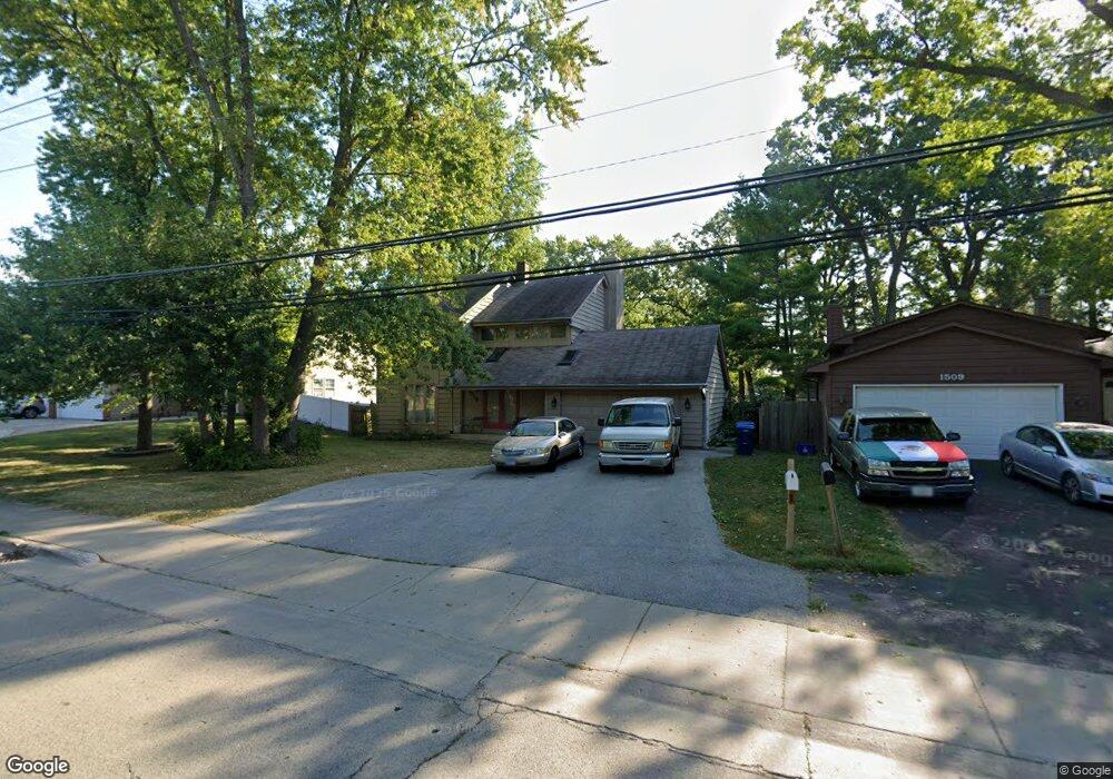 1519 N Mcaree Rd, Waukegan, IL 60085 - photo 1