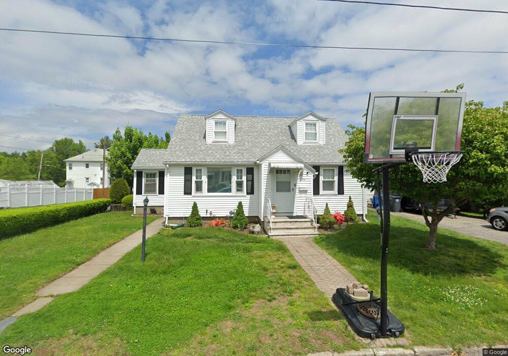 82 Tweed St, Cranston, RI 02920 - photo 1