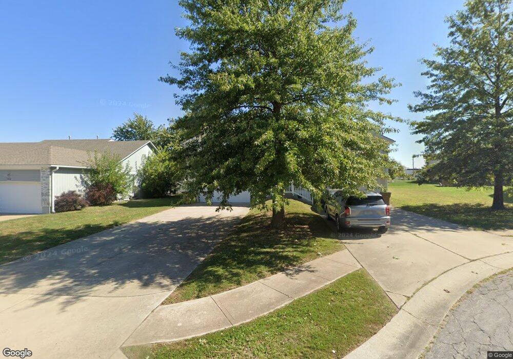 507 Regina Ct unit 509, Raymore, MO 64083 - photo 1