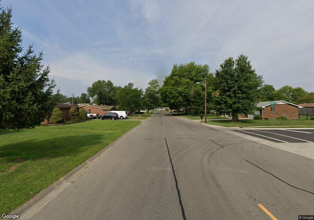 4605 Chapel Dr, Columbus, IN 47203 - photo 1