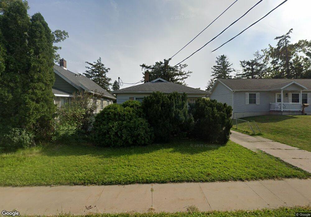 427 16th Ave SW, Cedar Rapids, IA 52404 - photo 1