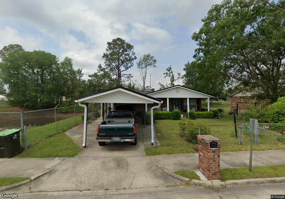 905 Magnolia St, Douglas, GA 31533 - photo 1