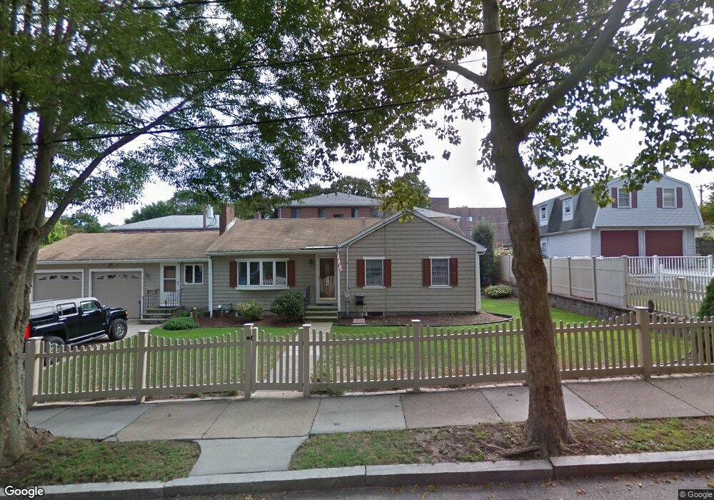 394 Langley Rd unit 11, Newton, MA 02459 - photo 1