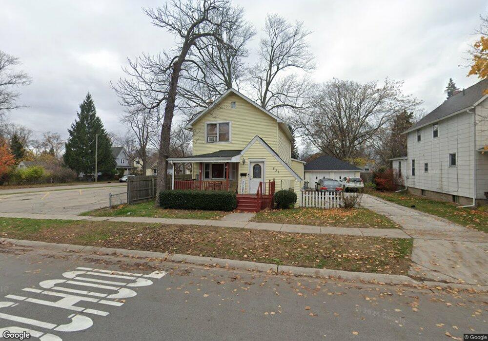 831 Chestnut St, Port Huron, MI 48060 - photo 1