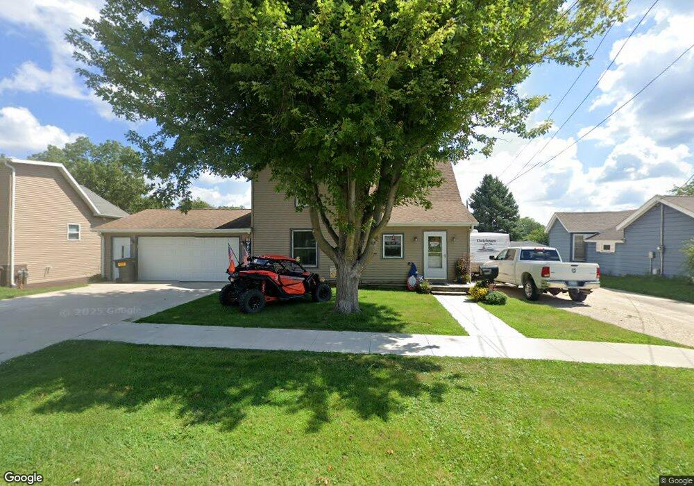 305 S Pine St, West Union, IA 52175 - photo 1