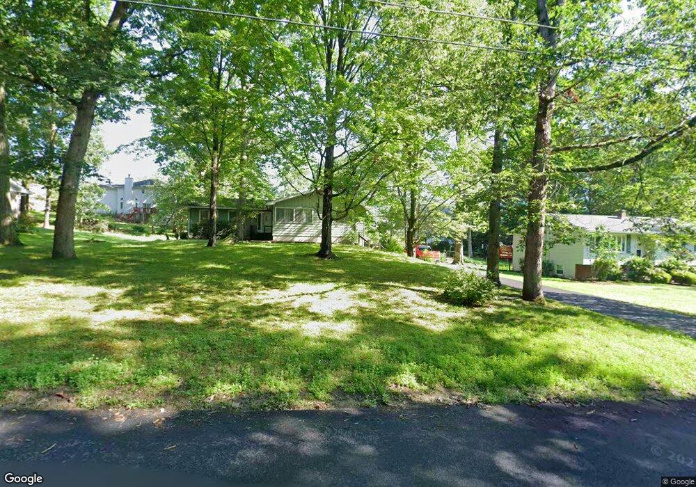 960 Longwoods Dr, Stroudsburg, PA 18360 - photo 1