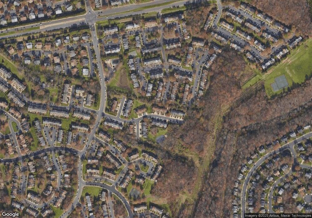 13924 Winding Ridge Ln, Centreville, VA 20121 - photo 1