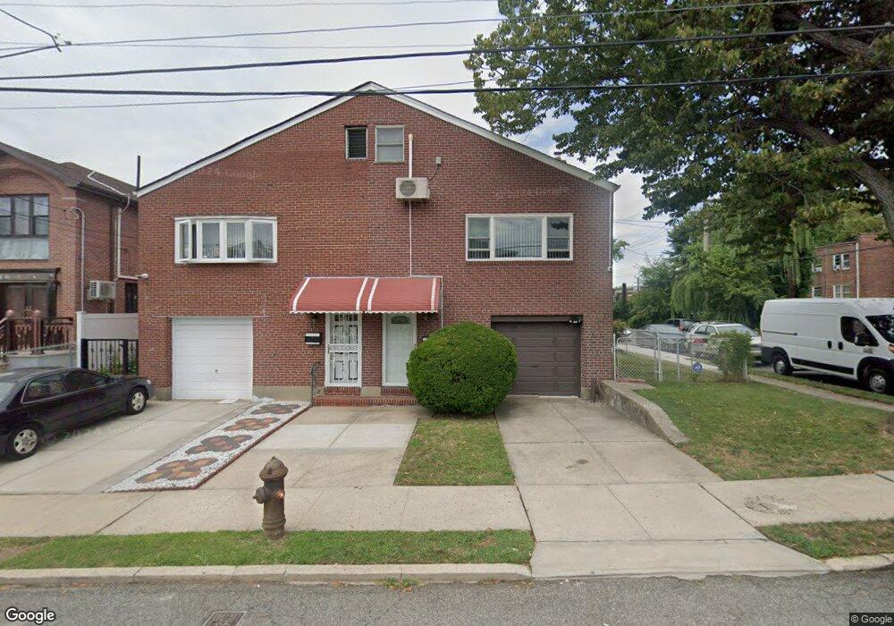 6122 136th St, Flushing, NY 11367 - photo 1