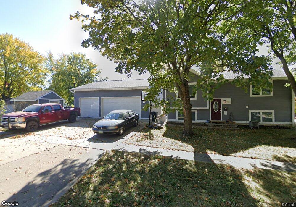 801 S 7th Ave E, Newton, IA 50208 - photo 1