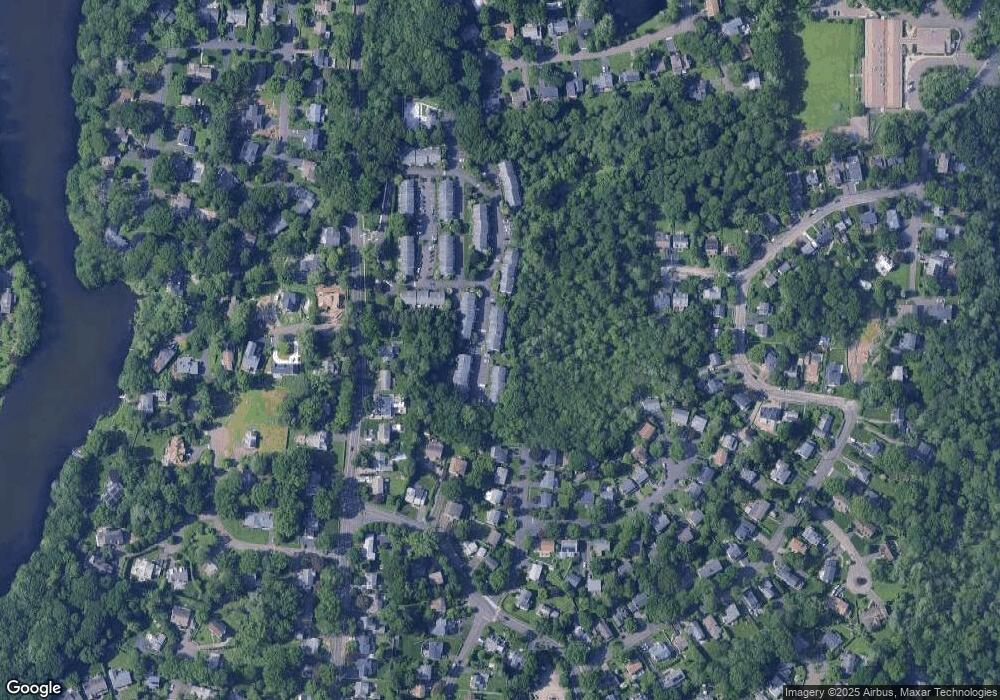 60 Stirrup Ln, Riverside, CT 06878 - photo 1