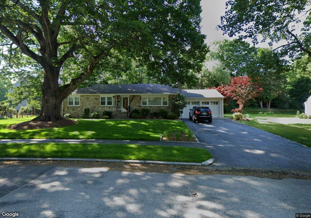 37 Ellis Dr, Worcester, MA 01609 - photo 1