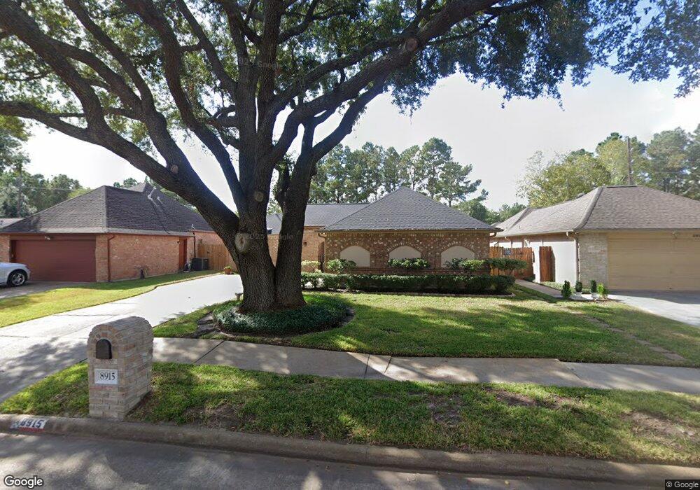 8915 Saratoga Forest Dr, Houston, TX 77088 - photo 1