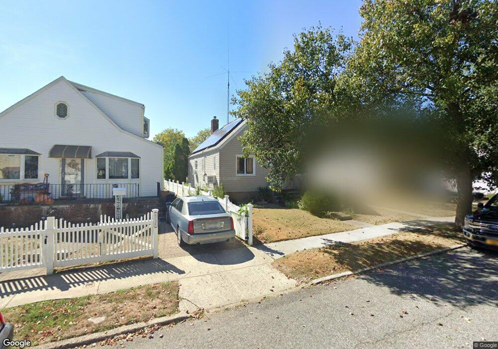 8122 250th St, Bellerose, NY 11426 - photo 1