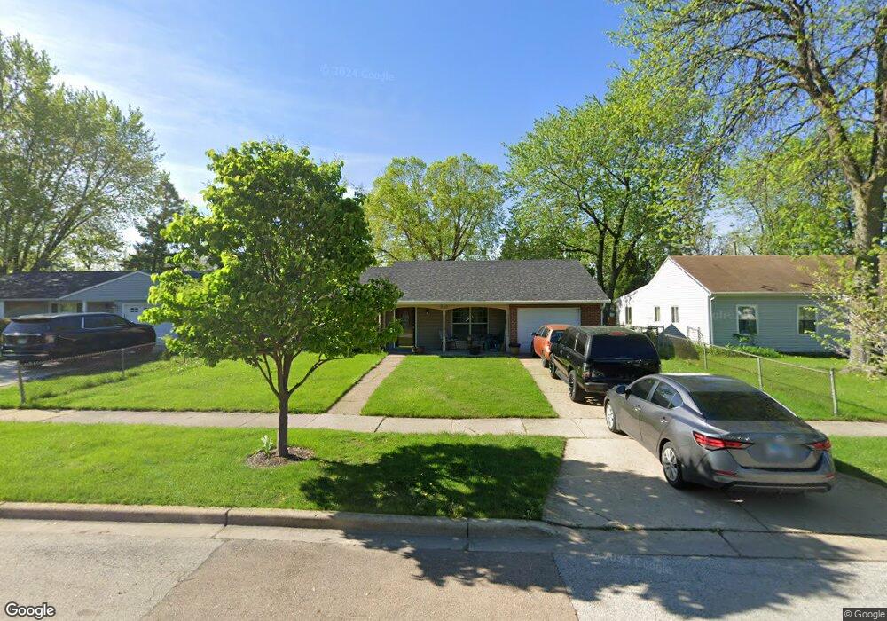 880 Southbridge Dr, Aurora, IL 60506 - photo 1