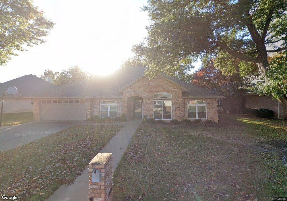 7017 Leaning Oak Dr, North Richland Hills, TX 76182 - photo 1