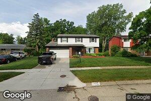 1122 Barrington Dr, Flint, MI 48503