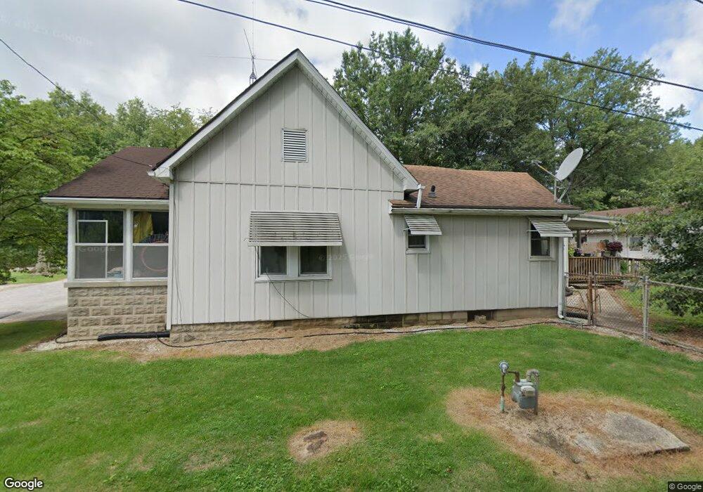 592 N West End Ave, Linton, IN 47441 - photo 1