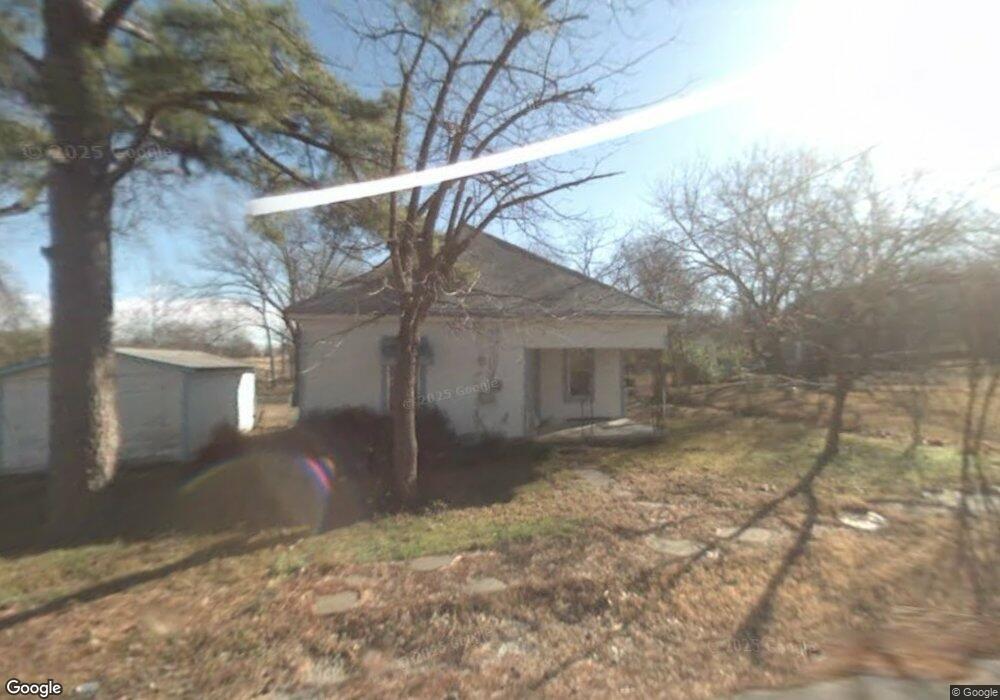 516 Gates St, Bonham, TX 75418 - photo 1