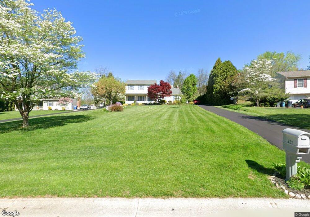 221 Dove Dr, Honey Brook, PA 19344 - photo 1