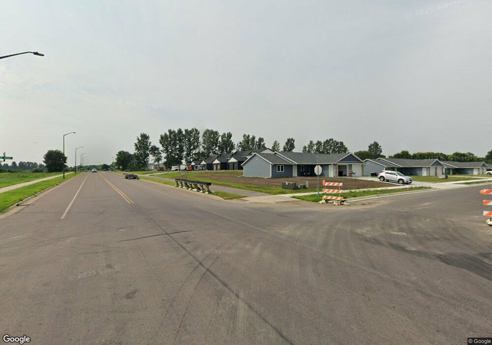 2215 Lake Ave, New Ulm, MN 56073 - photo 1