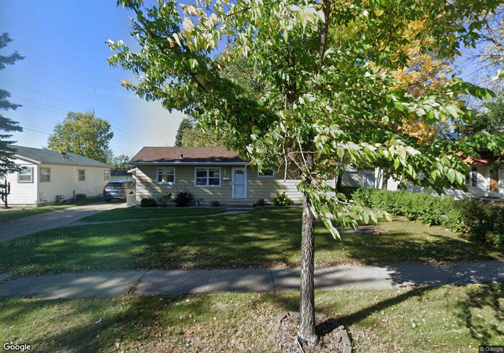 1614 S 15th St, Grand Forks, ND 58201 - photo 1