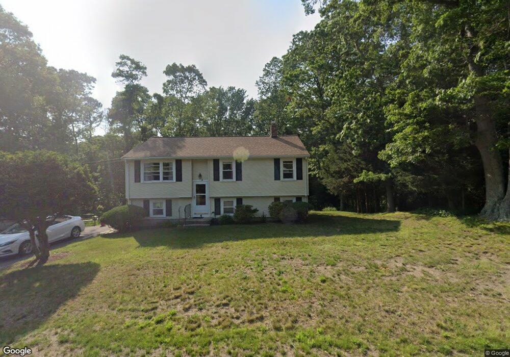 4 Kennedy Pkwy, Plymouth, MA 02360 - photo 1