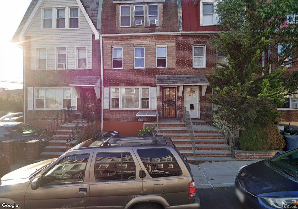 2031 32nd St, Astoria, NY 11105 - photo 1