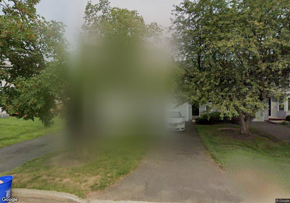 40 Tree Top Rd, Middlesex, NJ 08846 - photo 1