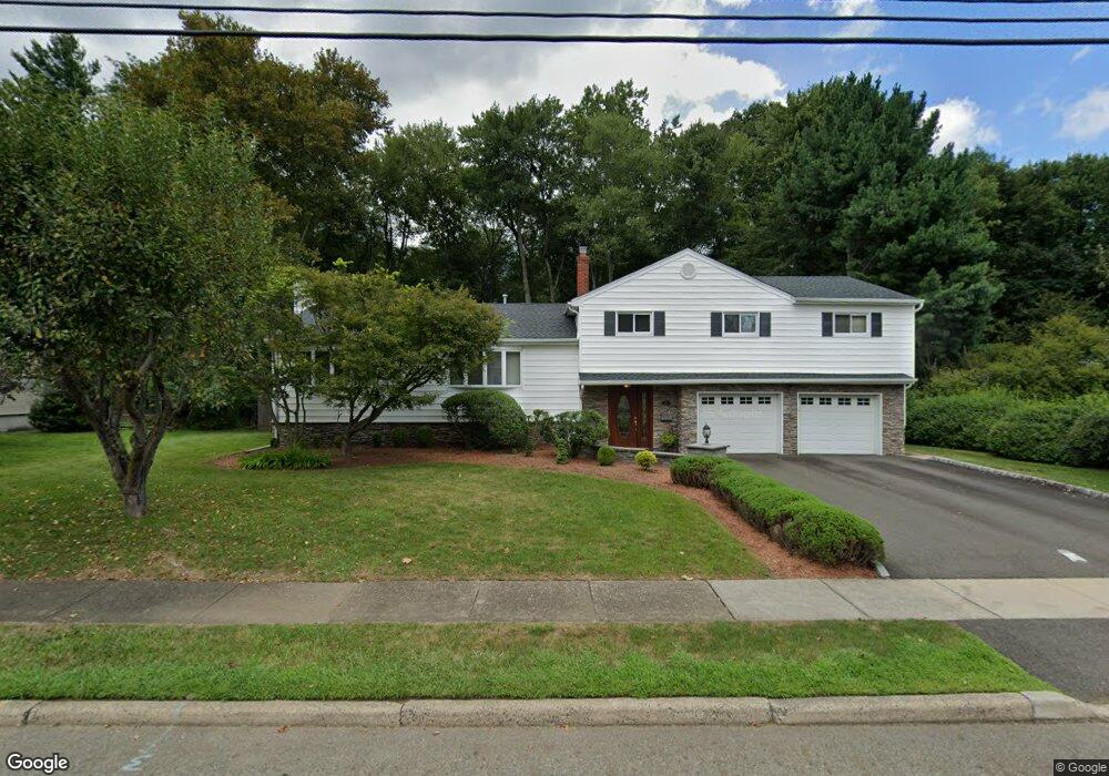 95 Primrose Ln, Closter, NJ 07624 - photo 1