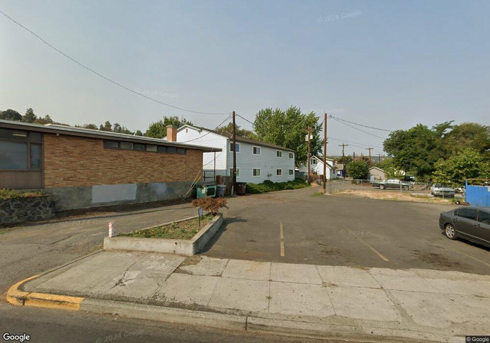 711 E 12th St, the Dalles, OR 97058 - photo 1