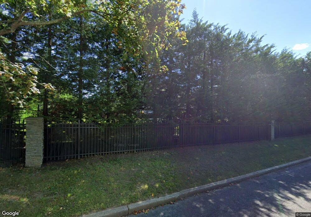 6 Enclave Ct, Dix Hills, NY 11746 - photo 1