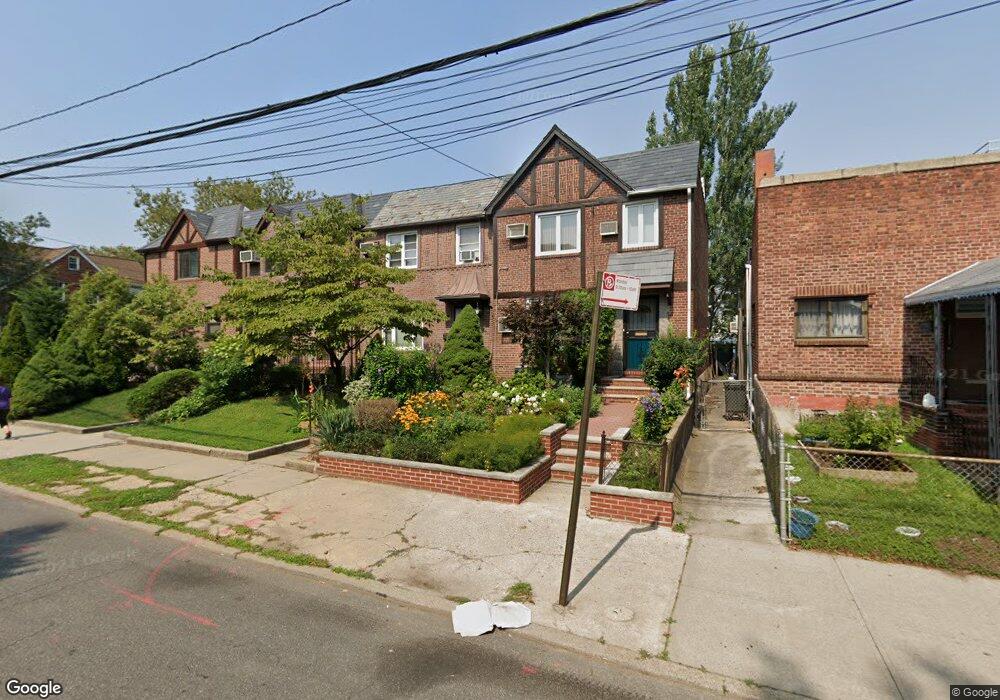 9205 69th Ave, Forest Hills, NY 11375 - photo 1