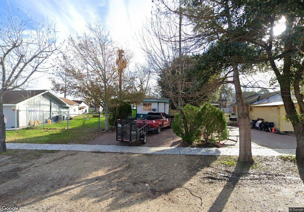 813 5th St, Rosenberg, TX 77471 - photo 1