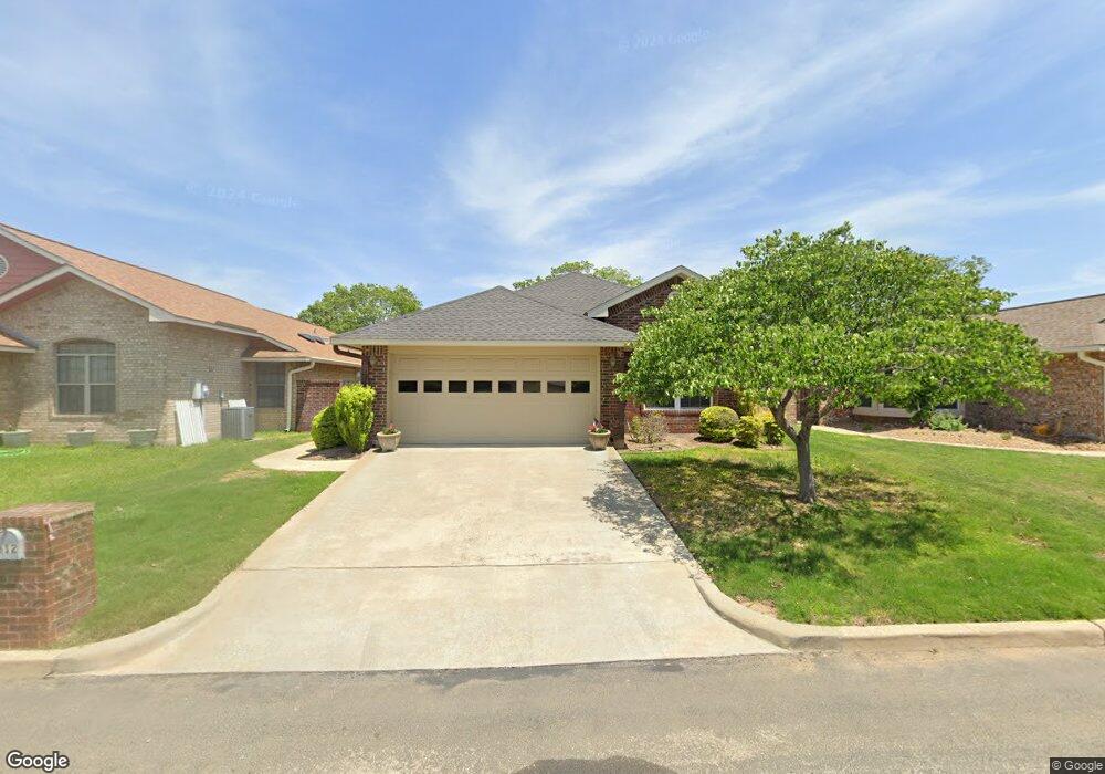 612 Courtney St, Fredericksburg, TX 78624 - photo 1