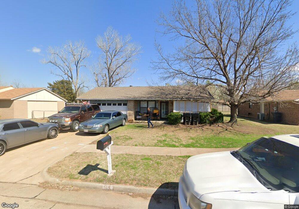 616 N Ramblin Oaks Dr, Moore, OK 73160 - photo 1