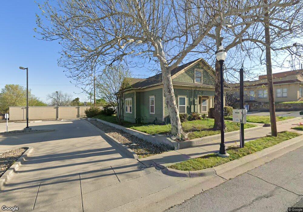 302 W Walnut St, Decatur, TX 76234 - photo 1