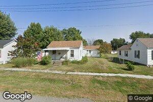 126 Maple St, Carrollton, IL 62016
