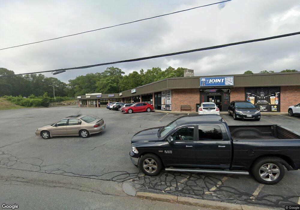 1150 Oaklawn Ave, Cranston, RI 02920 - photo 1