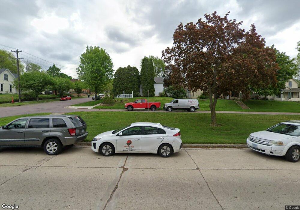 415 E Rock St, Mankato, MN 56001 - photo 1