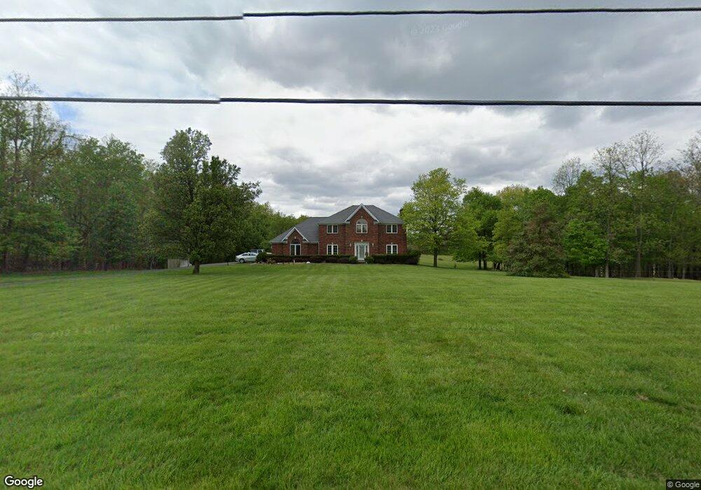 6873 Loi Rd, Floyds Knobs, IN 47119 - photo 1