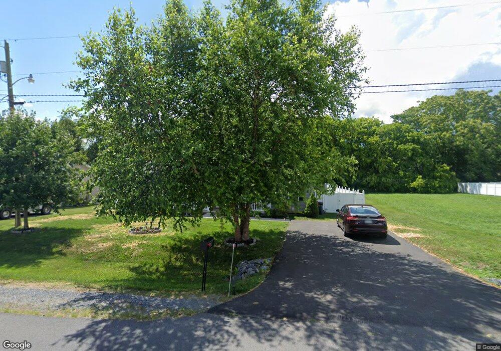 618 Wendover Dr, Bunker Hill, WV 25413 - photo 1