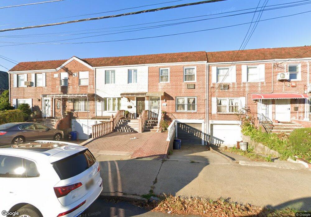 7314 Utopia Pkwy, Fresh Meadows, NY 11366 - photo 1