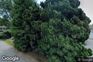 15 Sakonnet Dr, Portsmouth, RI 02871