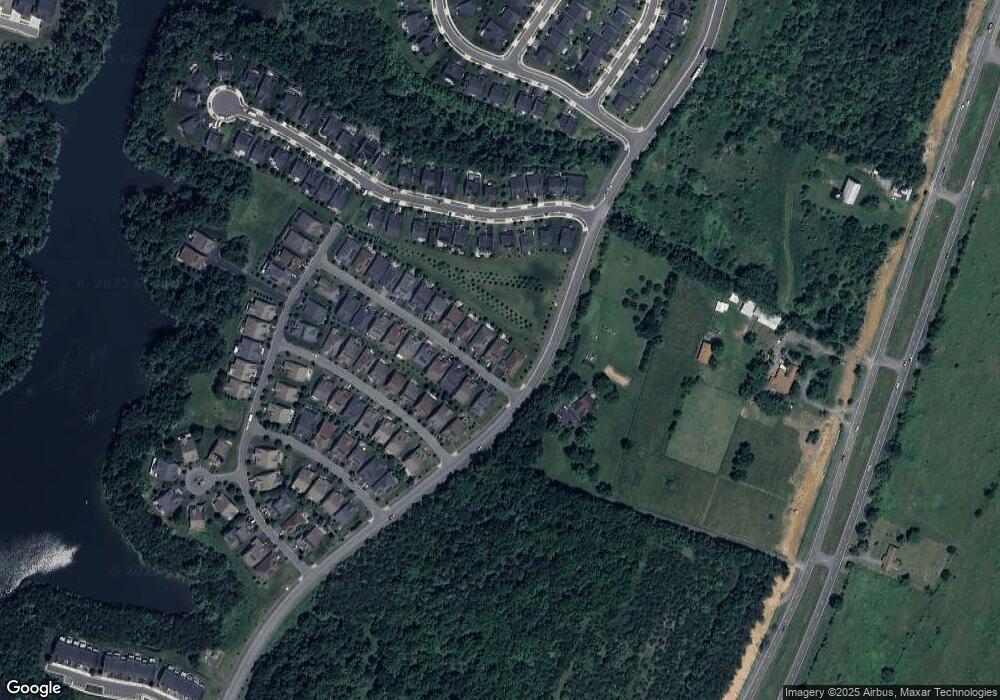 102 Cloak Ln, Lake Frederick, VA 22630 - photo 1