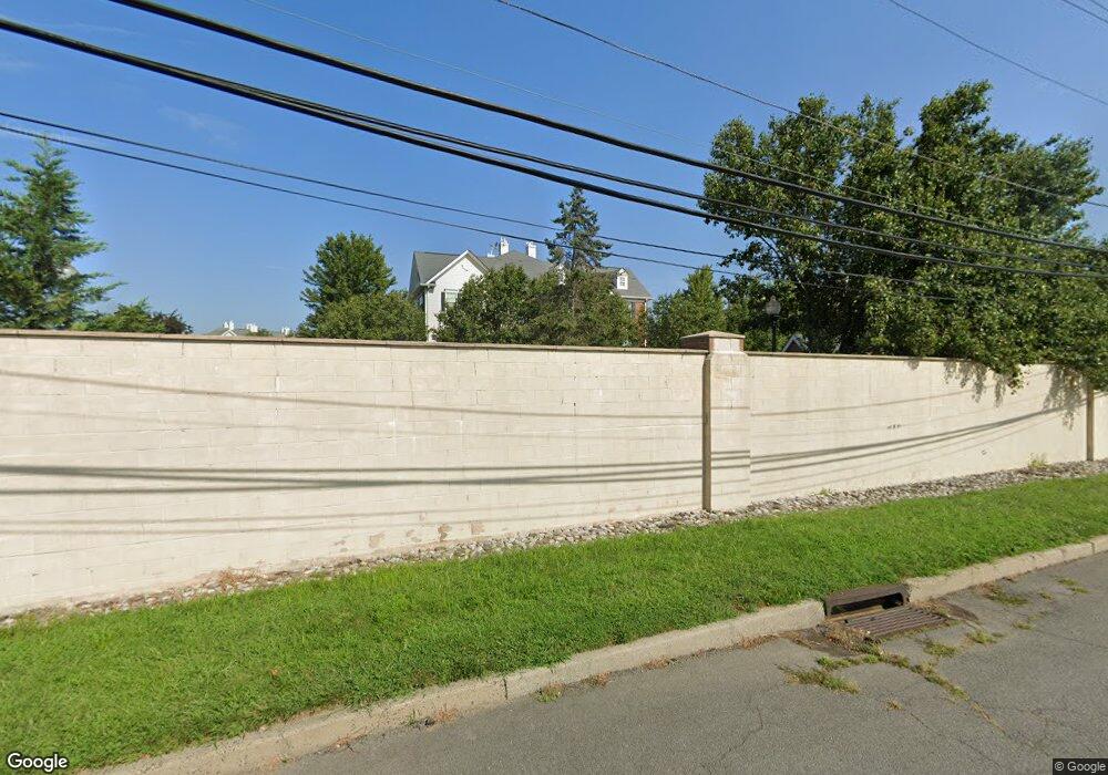 10 Fox Hound Ct unit 1, Jersey City, NJ 07305 - photo 1