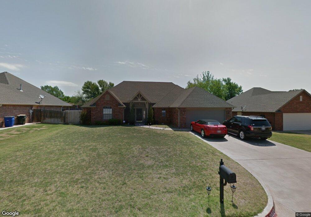 2002 Meadowview Dr, Duncan, OK 73533 - photo 1