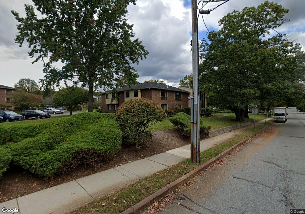 2350 Commonwealth Ave unit 2-2, Auburndale, MA 02466 - photo 1