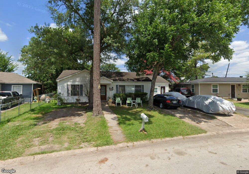 10751 Royal Pine Dr, Houston, TX 77093 - photo 1