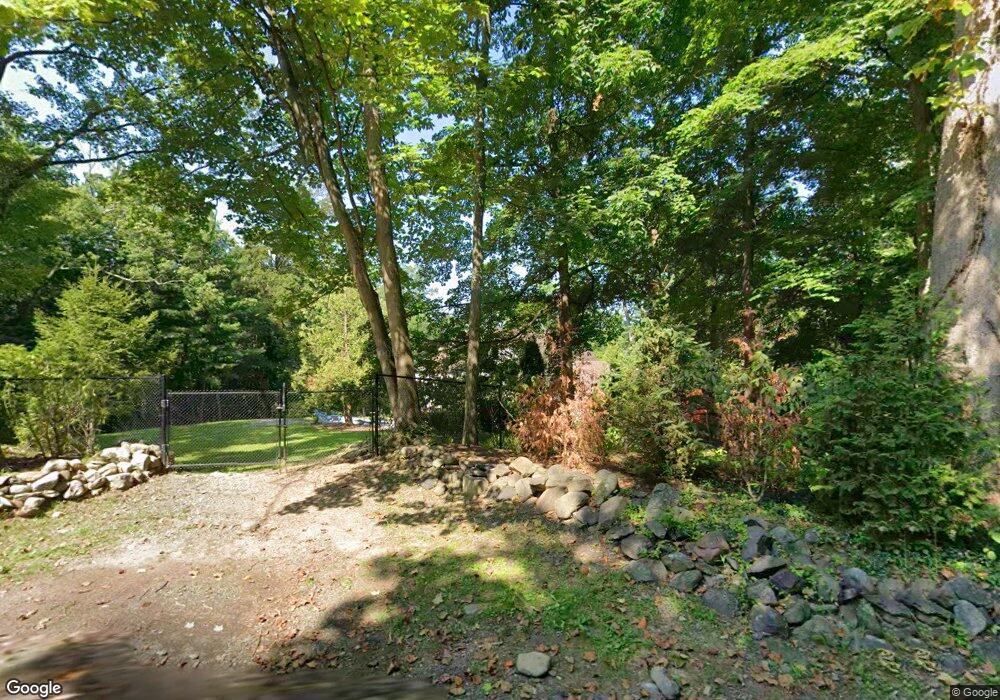 2 Tanbark Trail, Saddle River, NJ 07458 - photo 1