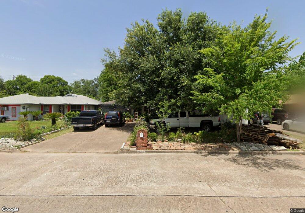 8322 Whitecastle Ln, Houston, TX 77088 - photo 1
